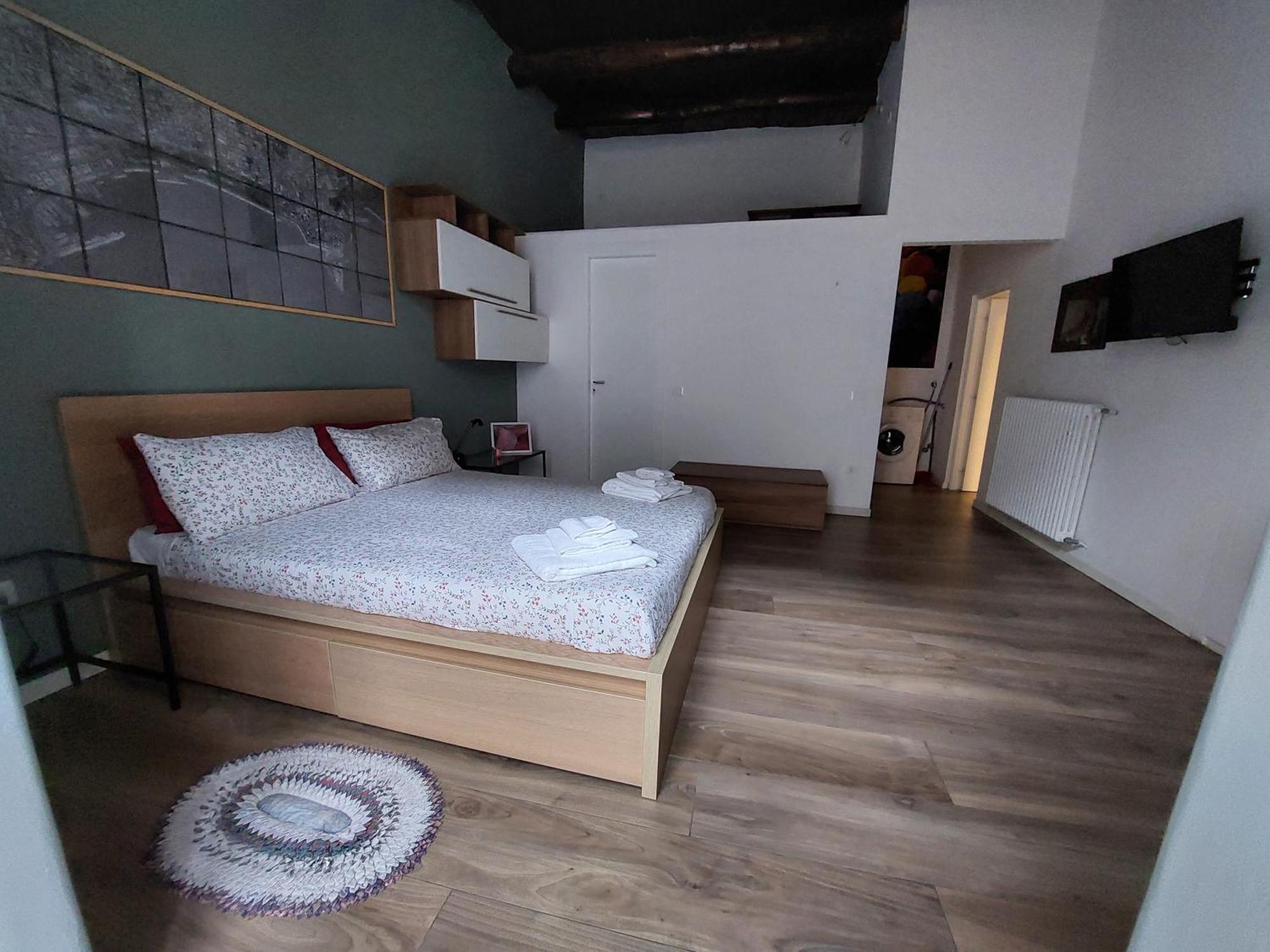 Museum Comfort Apartment نابولي المظهر الخارجي الصورة